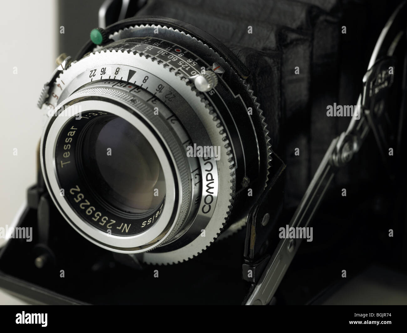 Collectible cameras hires stock photography and images Alamy