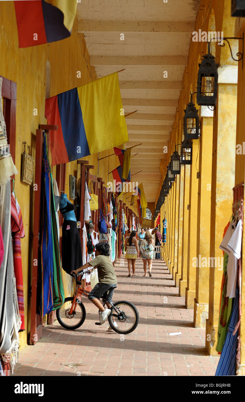 Las Bovedas Craft Clothes And Souvenir Shops Old Town Cartagena 