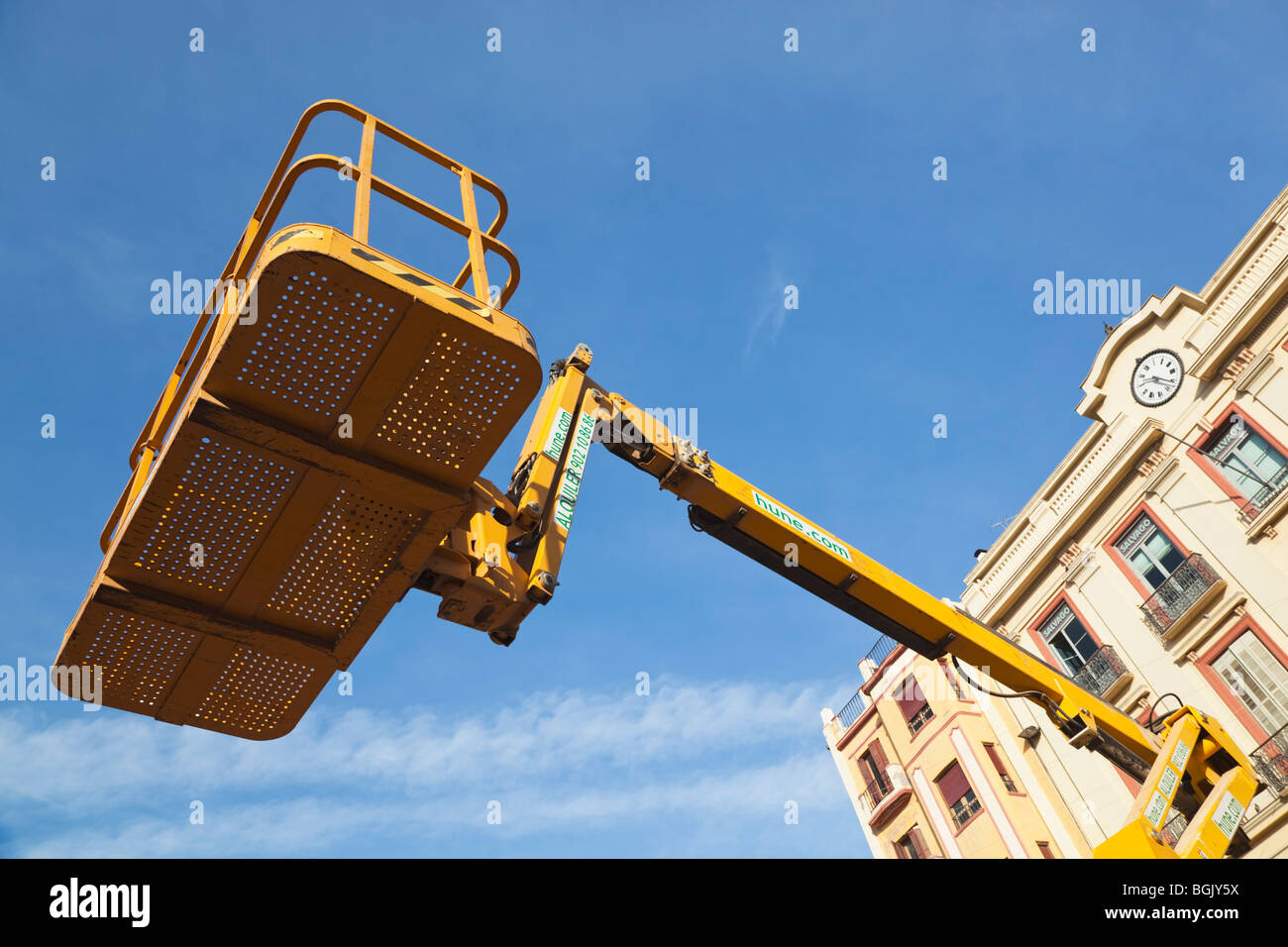 Hydraulic lift hi-res stock photography and images - Alamy