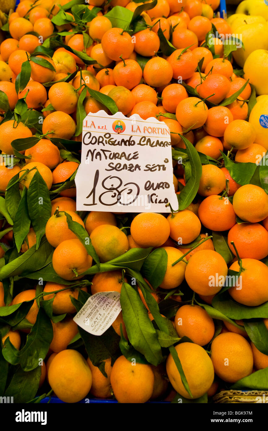 Fruits and vegetable market Stock Photo Alamy