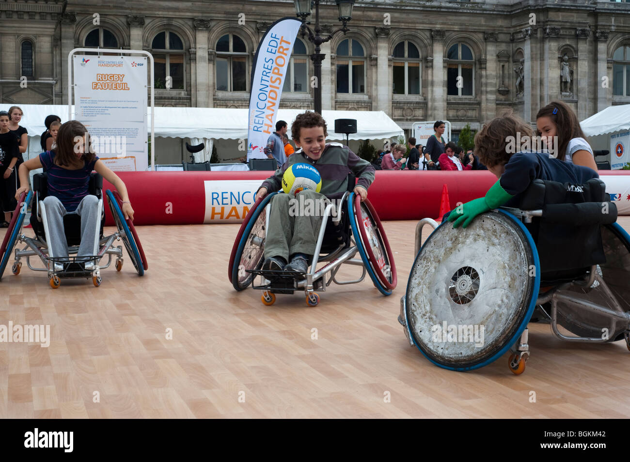 Paris, FRANCE French High School Students, Children Playing