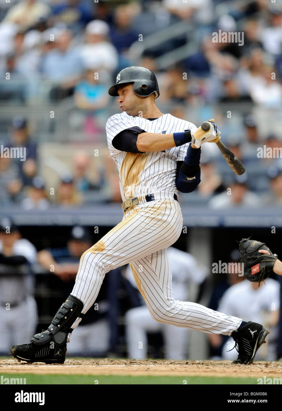 Derek Jeter #2 of the New York Yankees bats against the Minnesota Twins on May 16, 2009 at Yankee Stadium Stock Photo