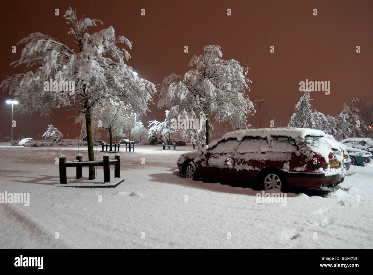 Car snow night hi-res stock photography and images - Alamy