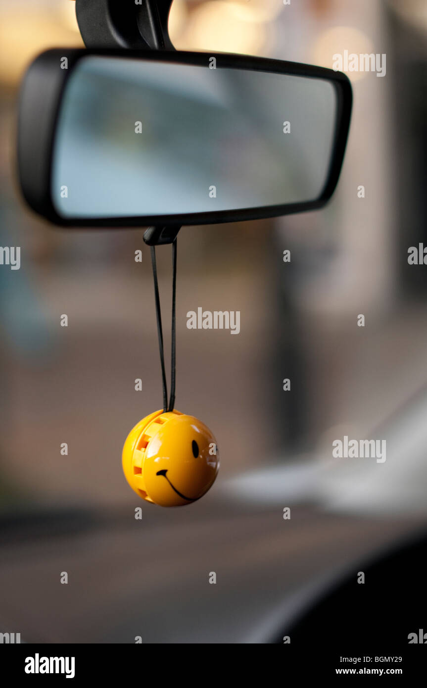 S For Vehicles HappyBalls Yellow Smiley Face - Fun Car Accessory Antenna Topper