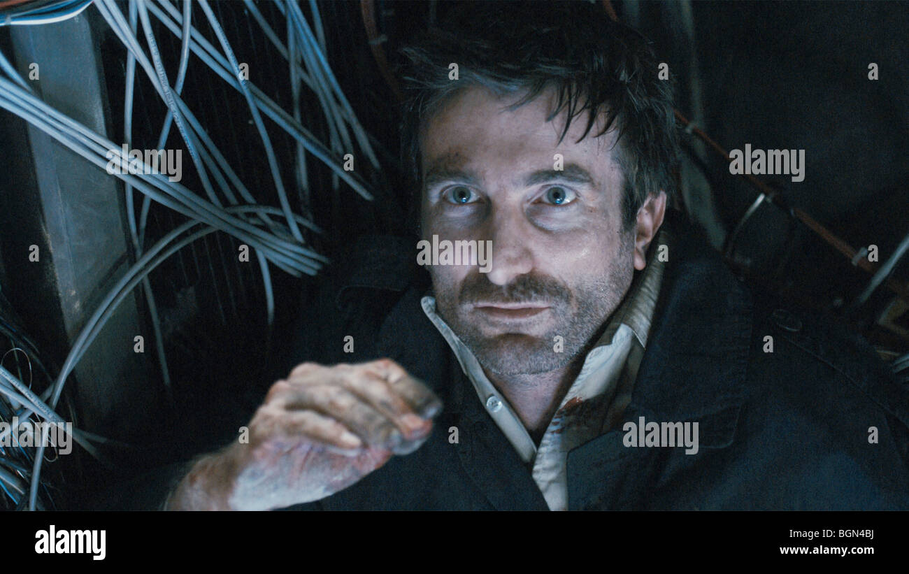 district-9-year-2009-director-neill-blomkamp-sharlto-copley-stock