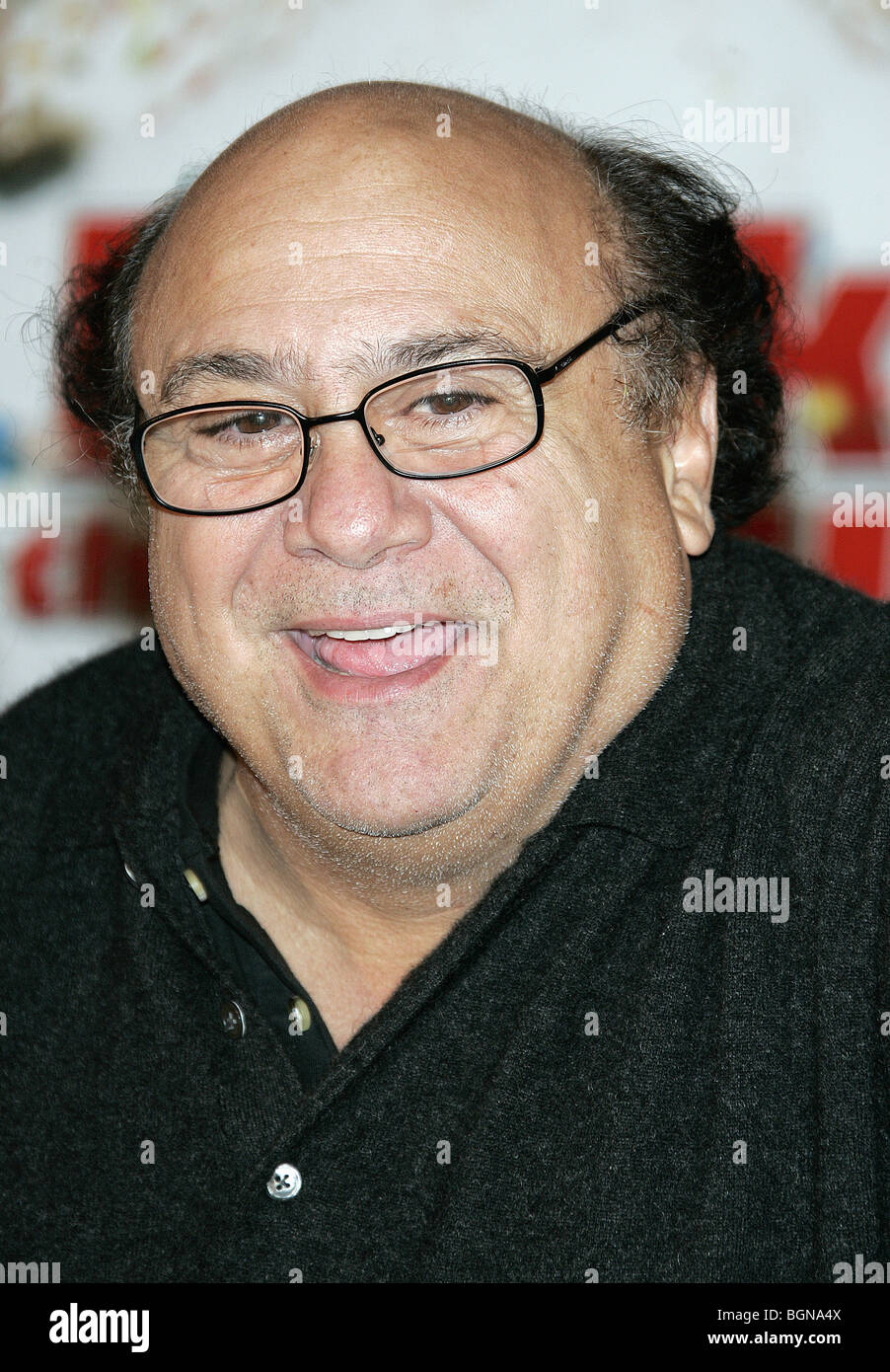 DANNY DEVITO DECK THE HALLS WORLDS BRIGHTEST PREMIERE. GRAUMANS CHINESE HOLLYWOOD CALIFORNIA USA 12 November 2006 Stock Photo