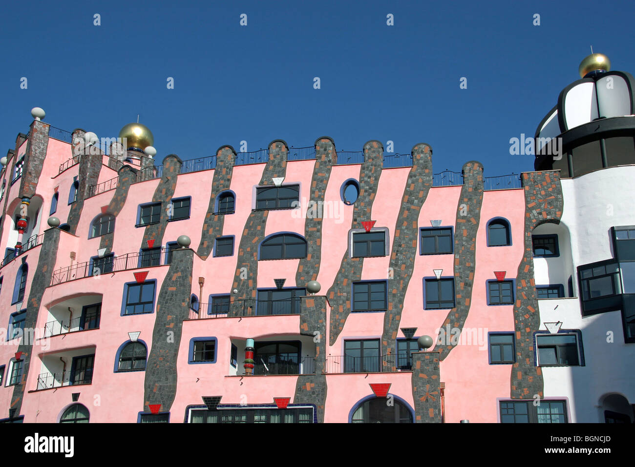 The Green Citadel of Magdeburg / Grüne Zitadelle by Friedensreich