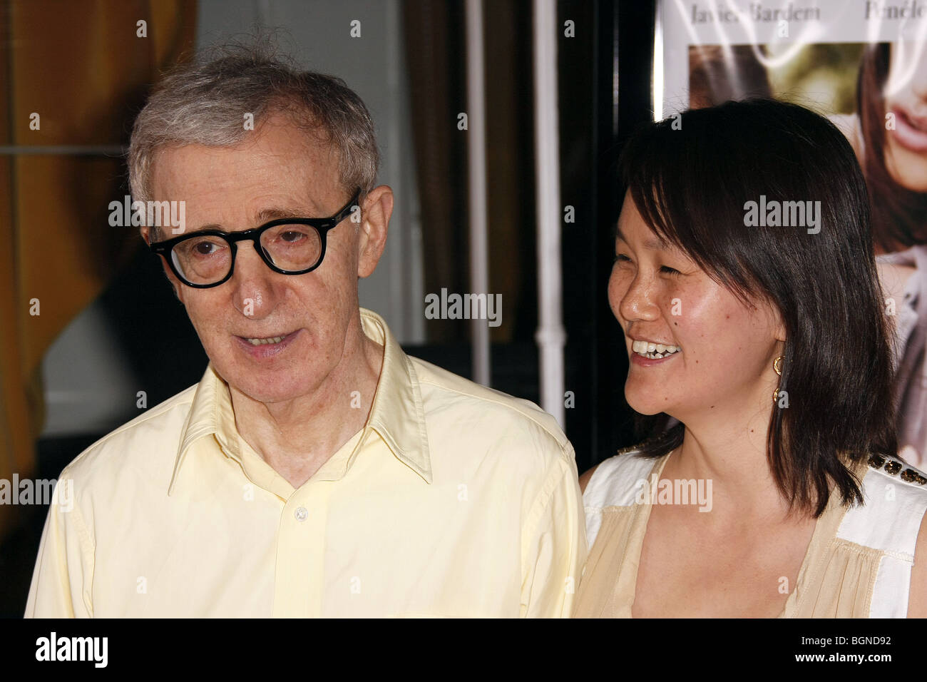 WOODY ALLEN SOON YI VICKY CRISTINA BARCELONA FILM PREMIERE WESTWOOD LOS ANGELES USA 04 August 2008 Stock Photo