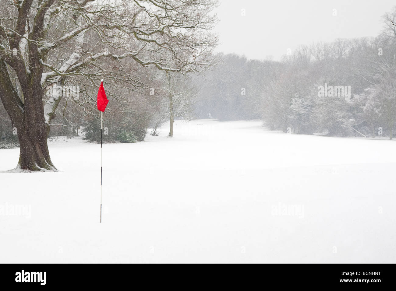 Golf golf course snow weather closed flag hi-res stock photography and ...