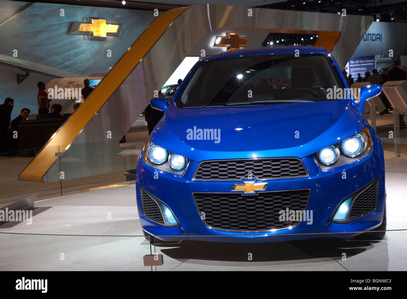 Chevrolet Aveo Hatchback and Sedan Get a New Face in China