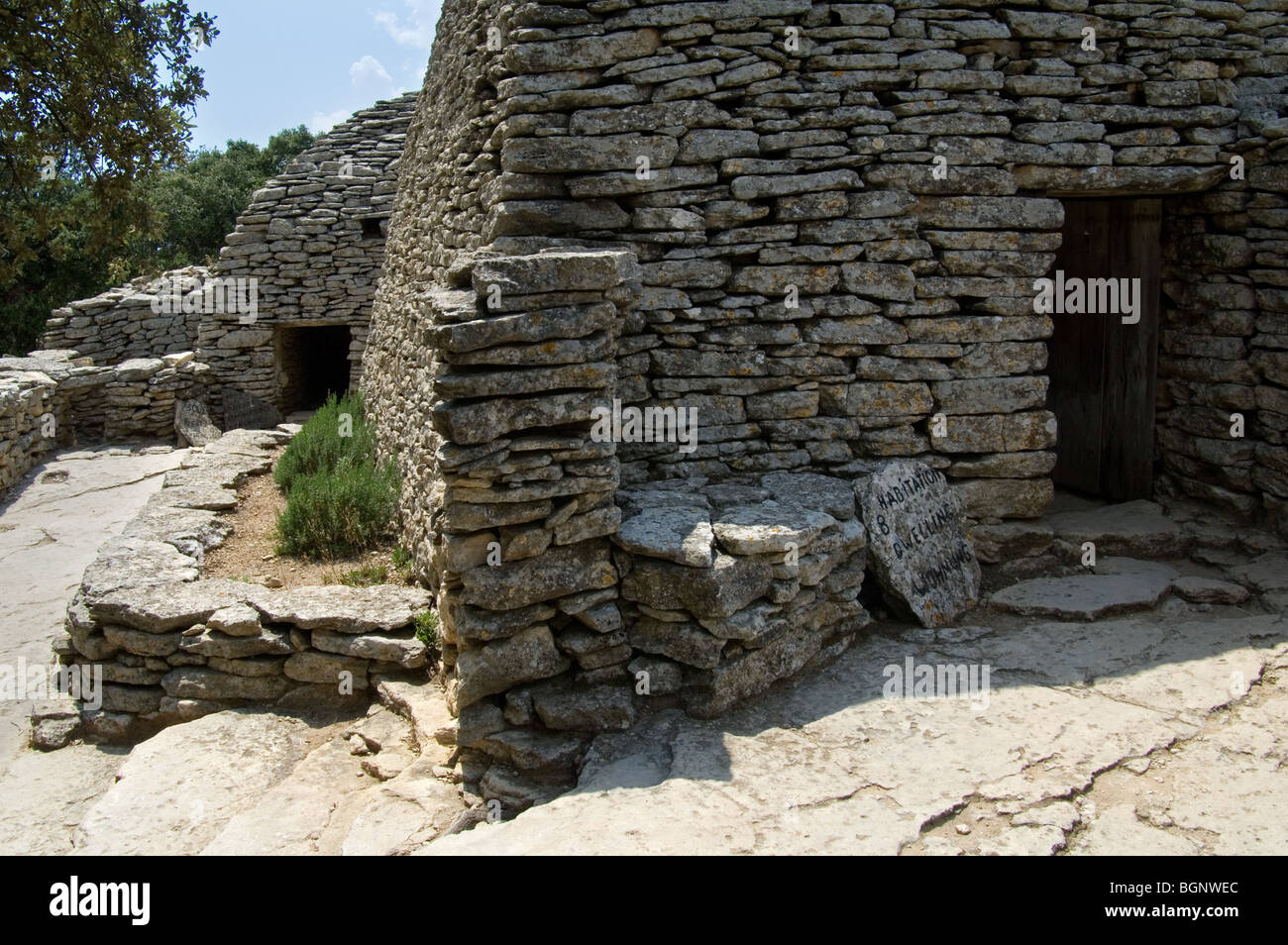 The restored village des Bories with its traditional stone Gallic huts, Gordes, Vaucluse, Provence, France Stock Photo