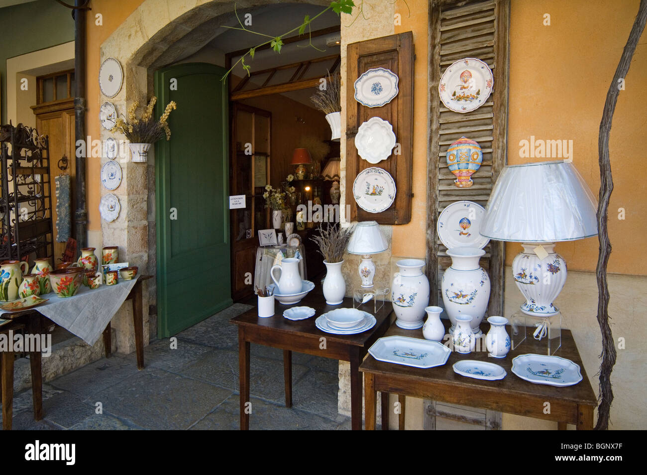 Souvenir shop with faience / pottery at Moustiers-Sainte-Marie, Alpes-de-Haute-Provence, Provence, France Stock Photo