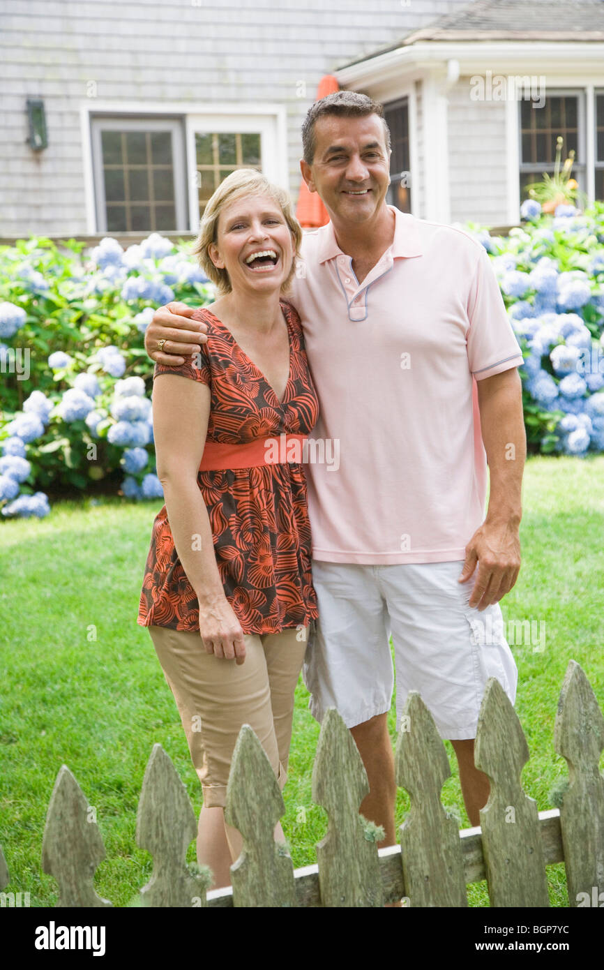 Mature women garden fence hi-res stock photography and images - Alamy