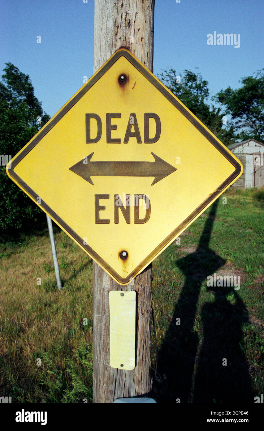 A confusing dead end sign Stock Photo - Alamy