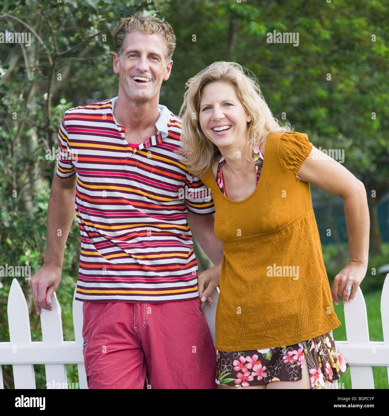 Mature women garden fence hi-res stock photography and images - Alamy