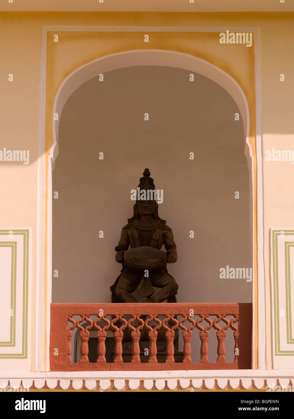 Statue in balcony, Jaipur, Rajasthan, India Stock Photo