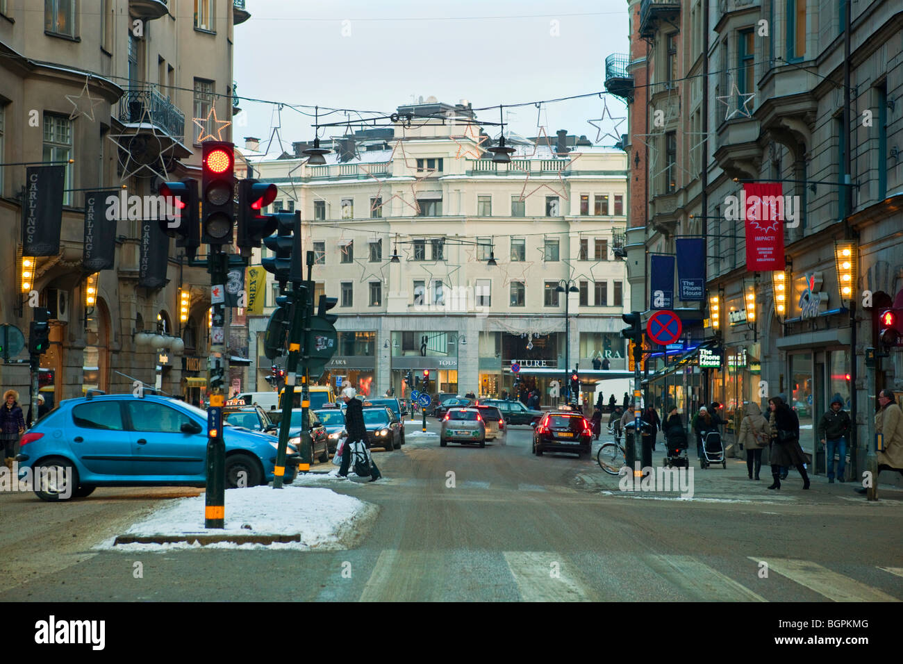Stockholm winter shoppers hi-res stock photography and images - Alamy