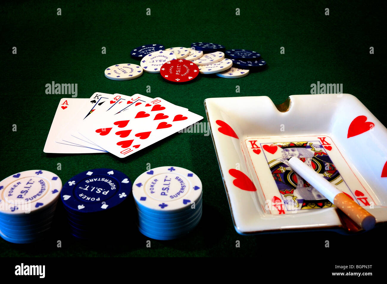 poker table showing cards and poker chips Stock Photo Alamy