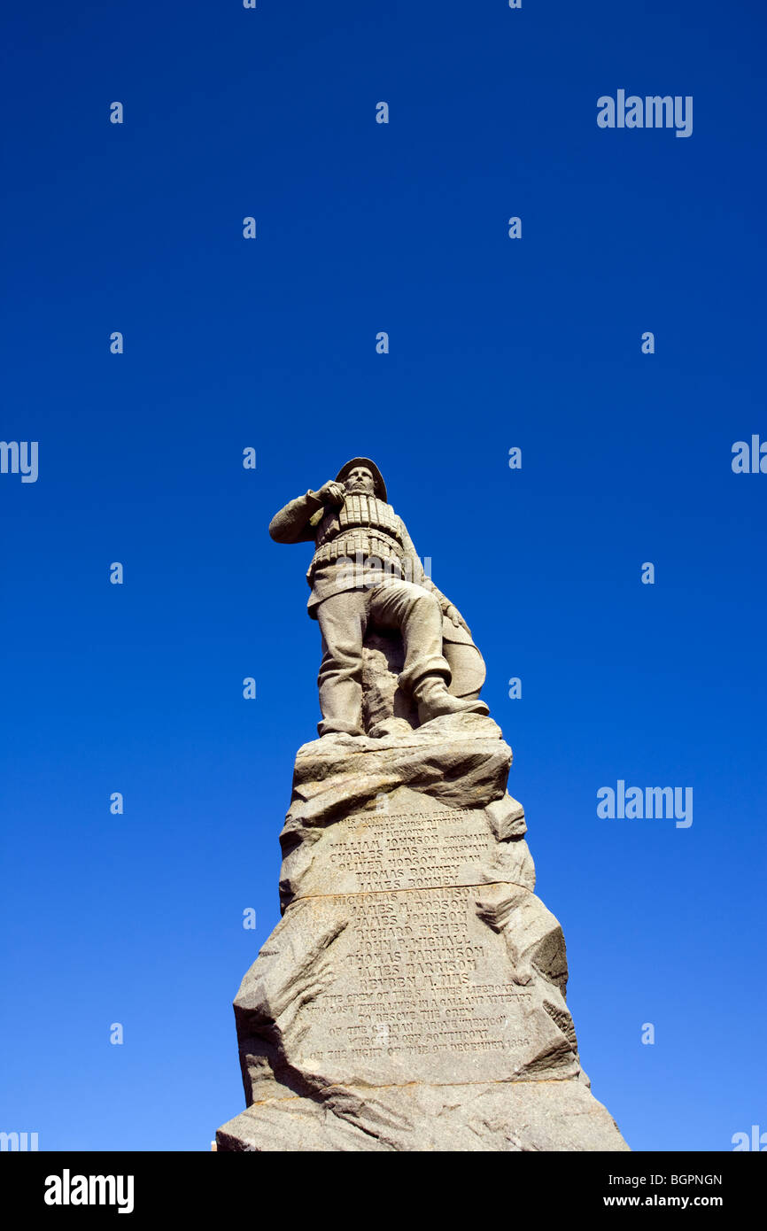 Lifeboat memorial statue on St Annes promenade Stock Photo Alamy Lifeboat memorial statue on St Annes promenade Stock Photo Alamy