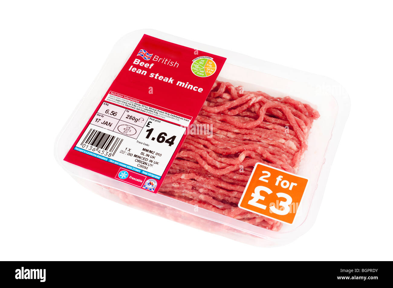 250g of British beef lean steak mince in a clear plastic sealed container Stock Photo