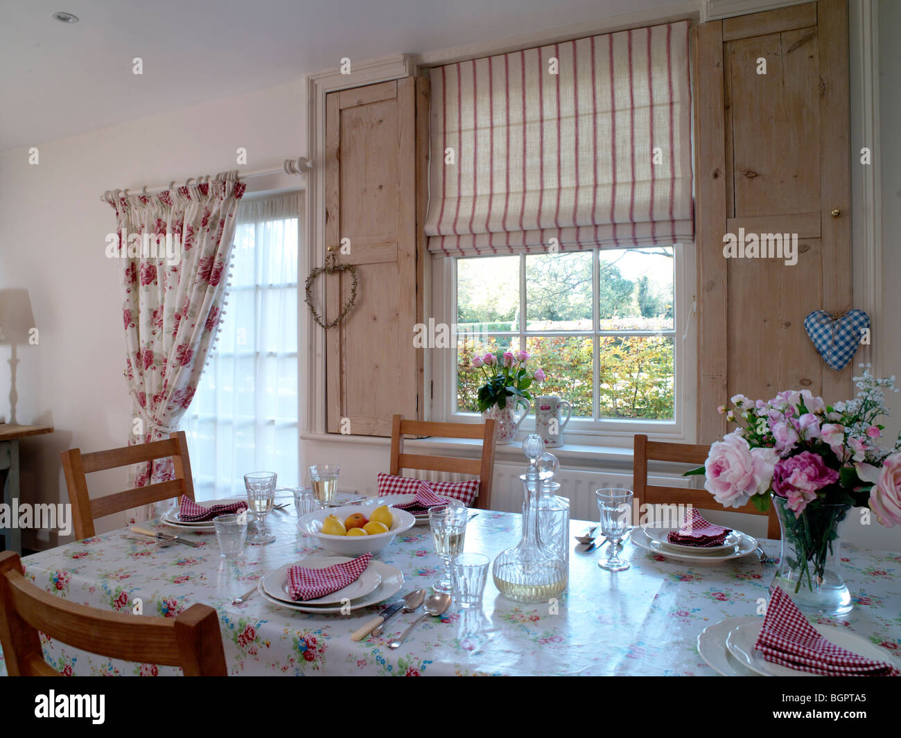 Country kitchen table Stock Photo Alamy