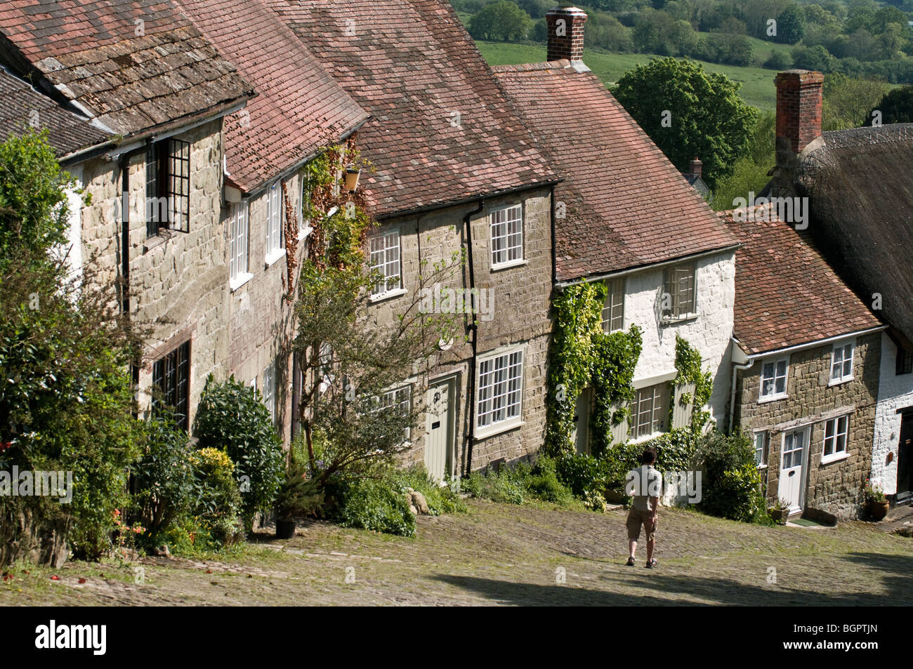 Gold Hill Shaftesbury Stock Photo Alamy