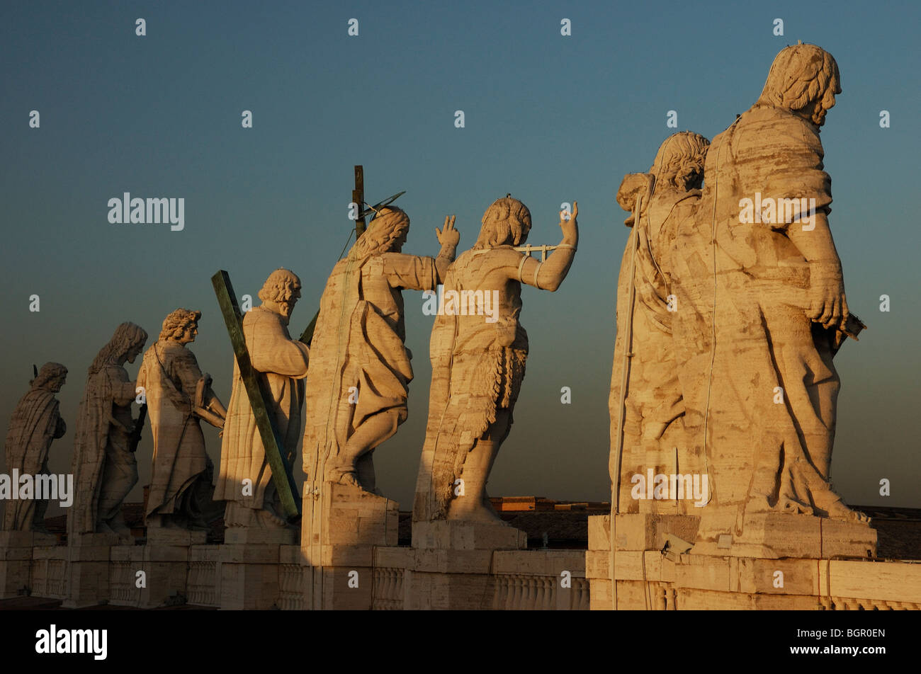 Statues on the roof of St Peter's Basilica, Vatican Stock Photo Alamy