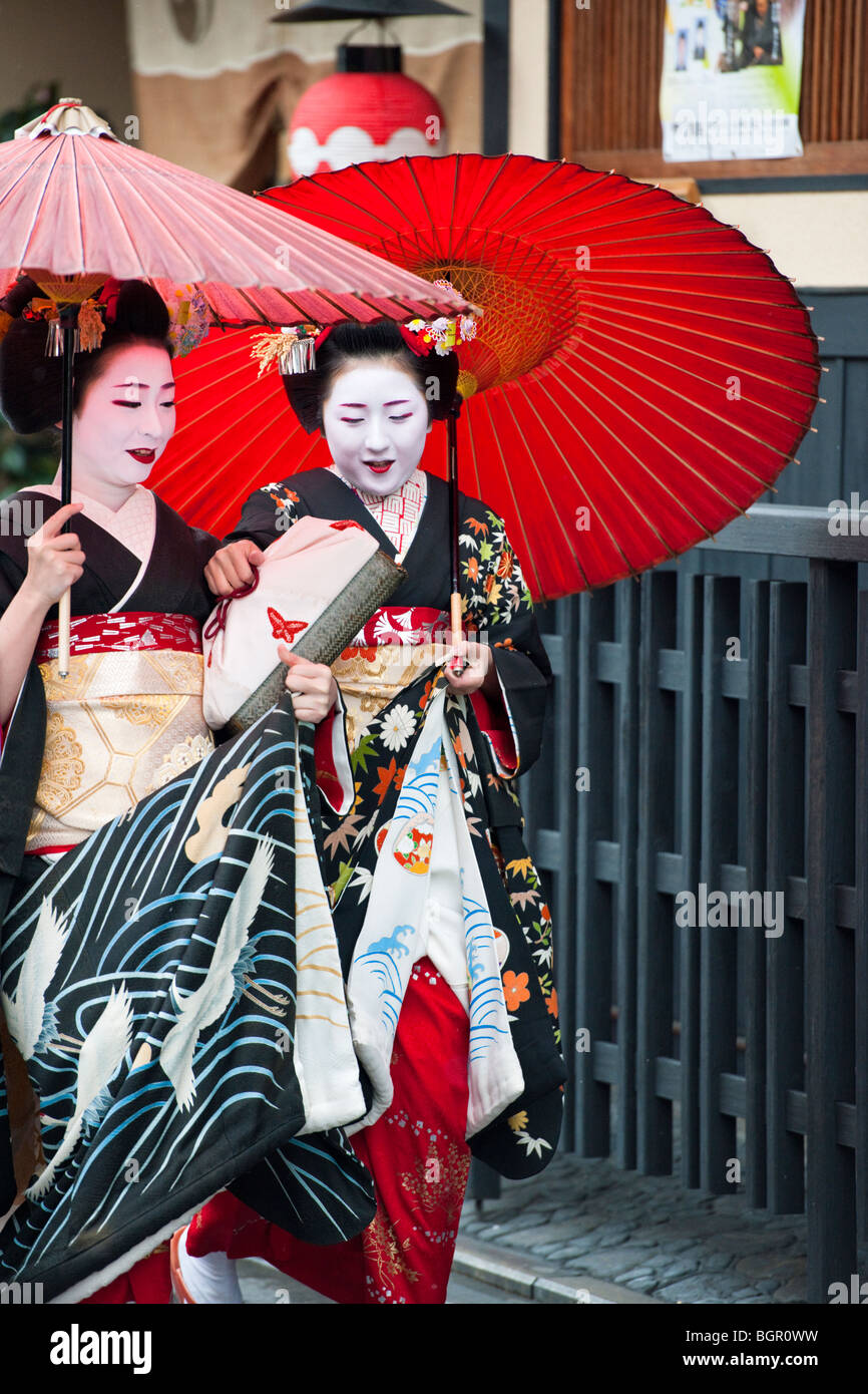 Maiko (Geisha in training) in the Kyoto's Gion District - Kyoto, Japan Stock Photo