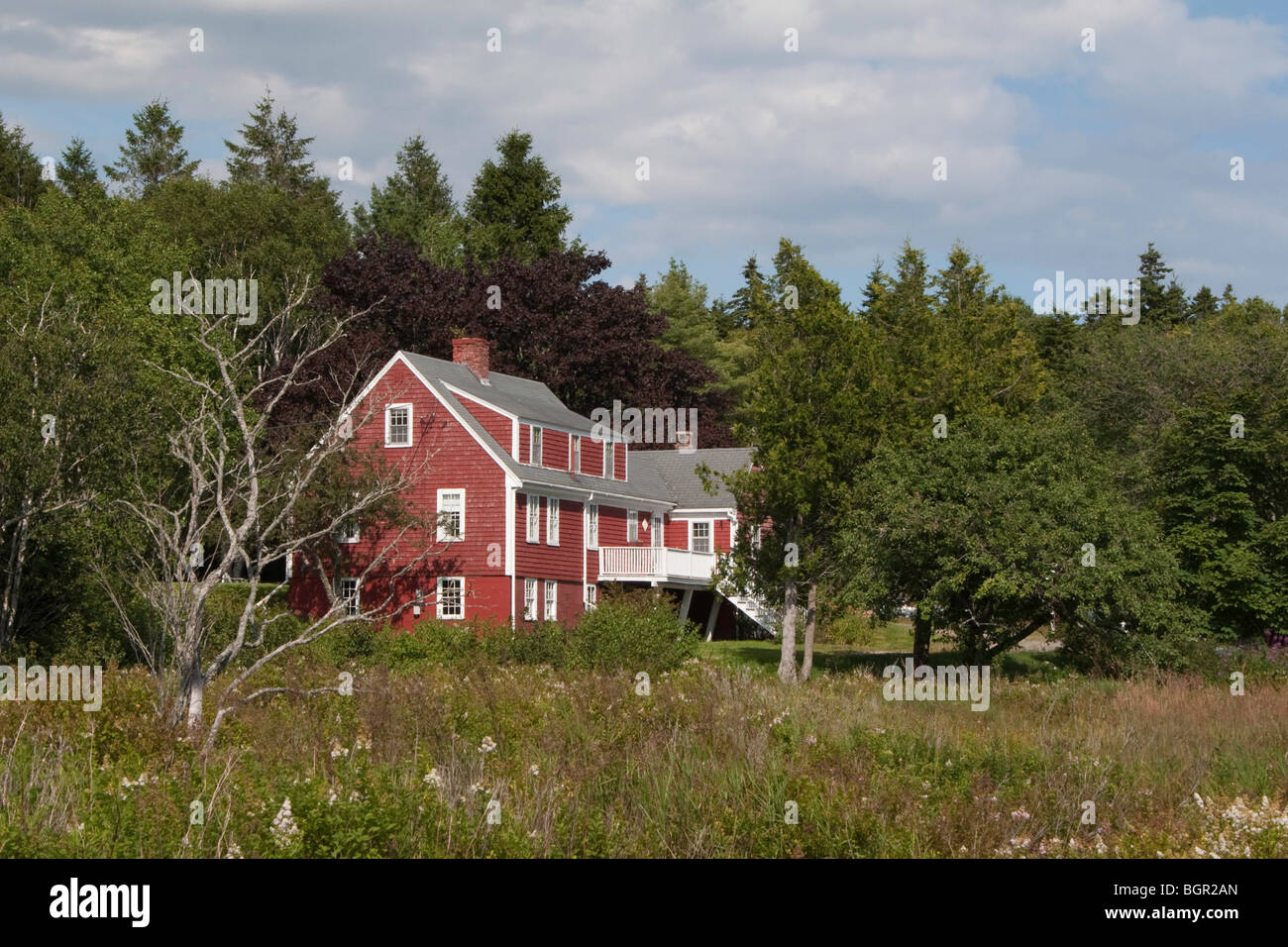Maine farmhouse hires stock photography and images Alamy