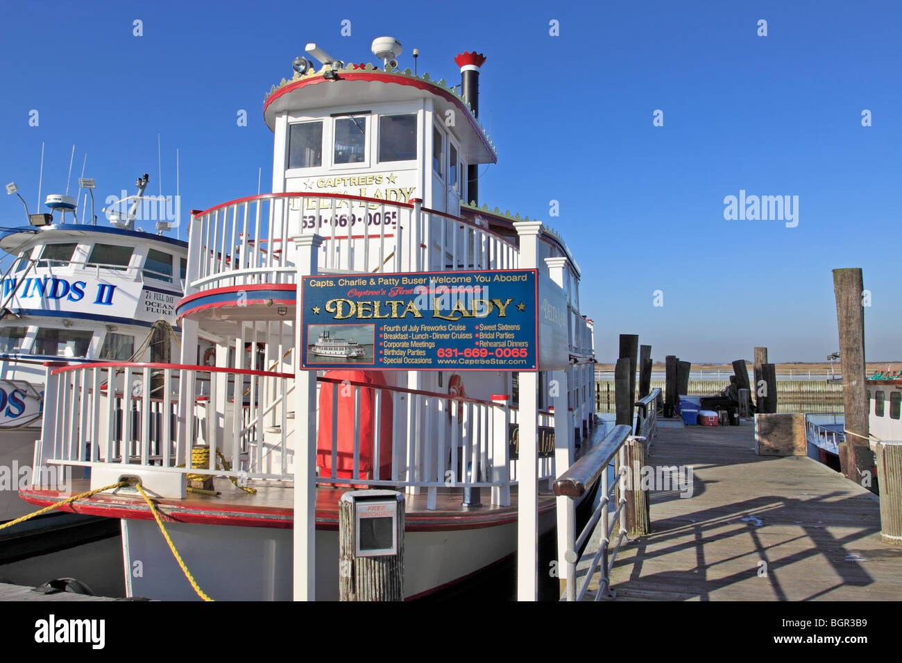 Charter party and fishing boat, Captree State Park, Long Island, NY Stock Photo
