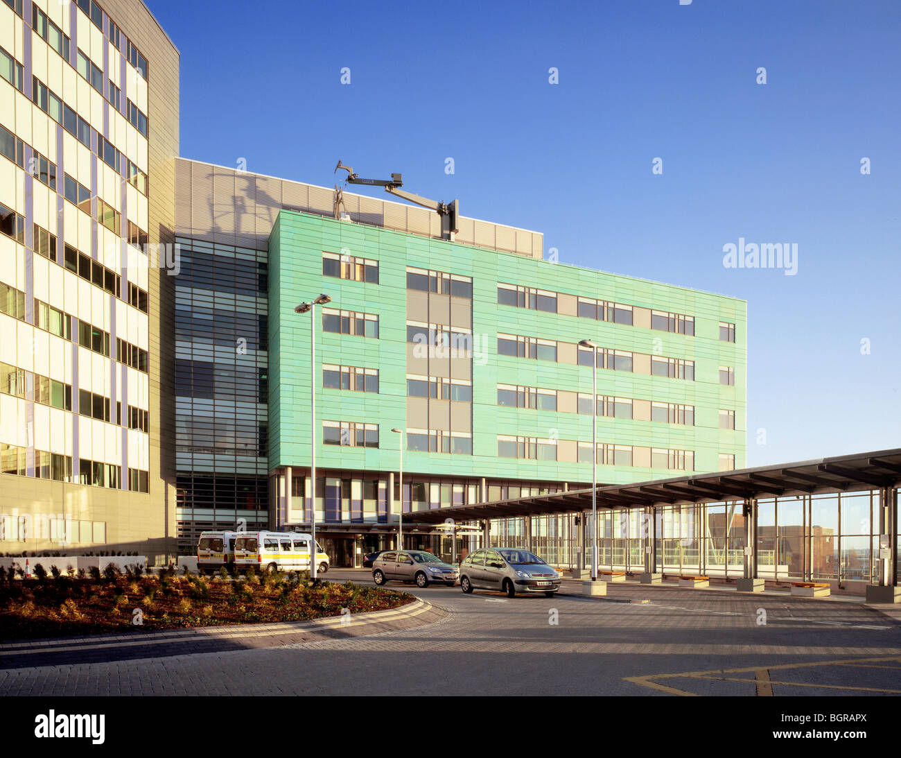 Leeds st james's hospital hires stock photography and images Alamy