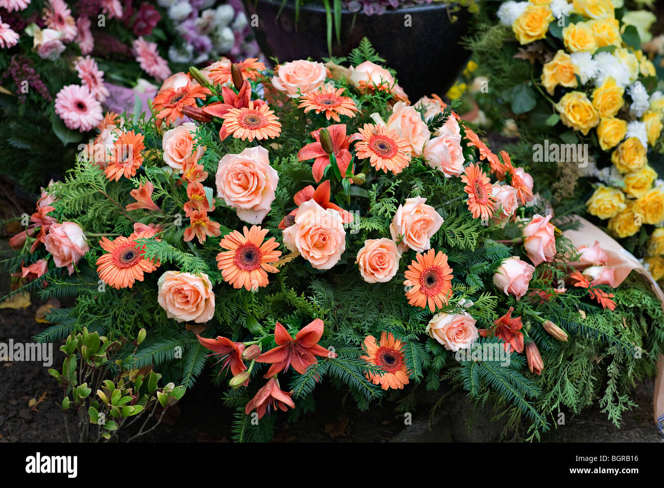 Garland of Flowers on the Grave Stock Photo Alamy