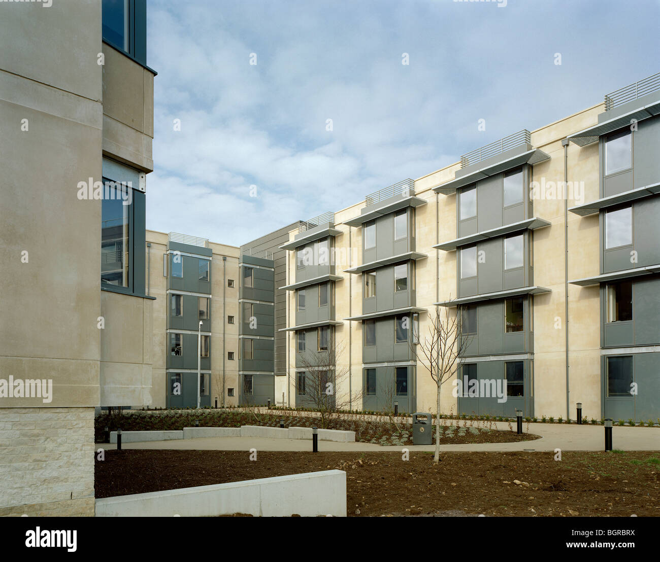 woodland court, courtyard a Stock Photo Alamy