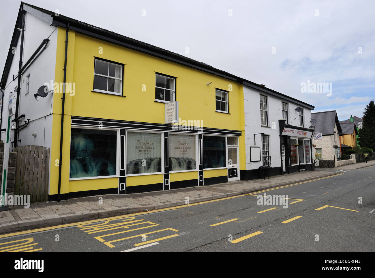 Beauty salon high street hi-res stock photography and images - Alamy