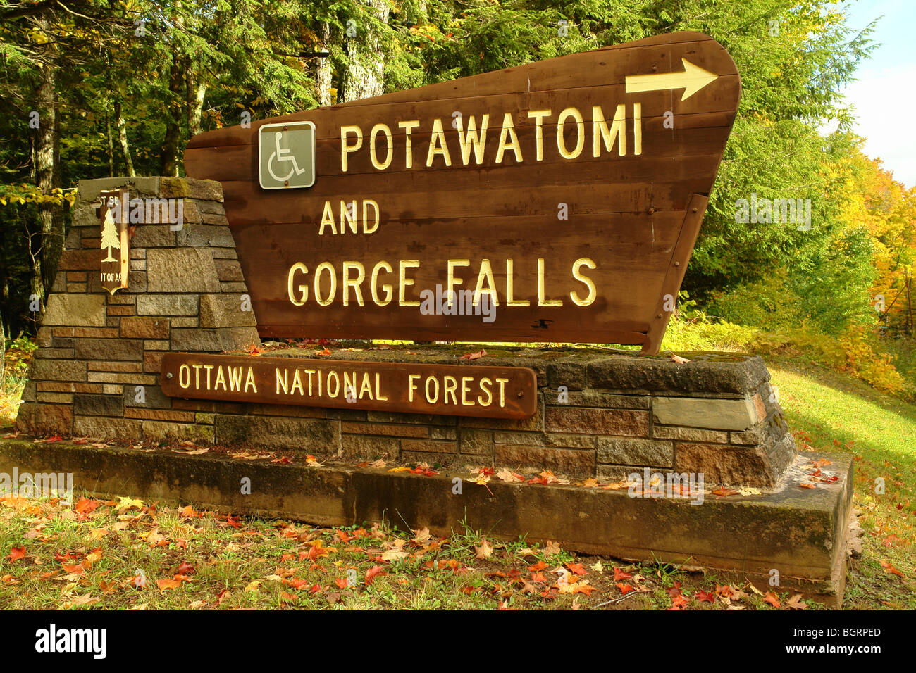 AJD62630, MI, Michigan, Upper Peninsula, Black River Scenic Byway Drive