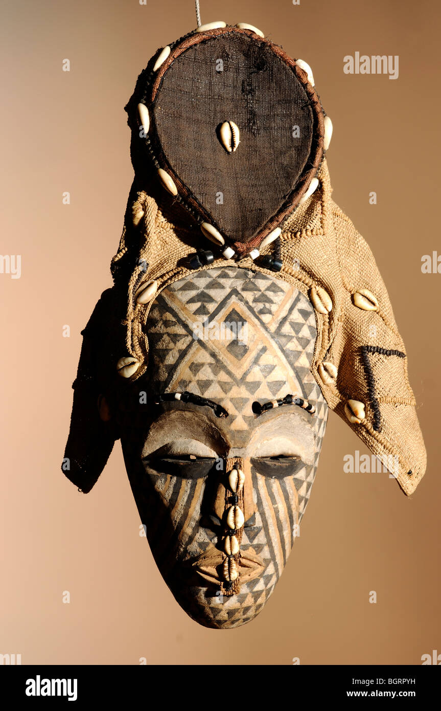 Bushoong carved wooden bushoong mask from congo Stock Photo - Alamy