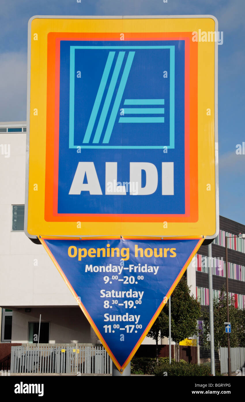 Aldi supermarket sign england hi-res stock photography and images - Alamy
