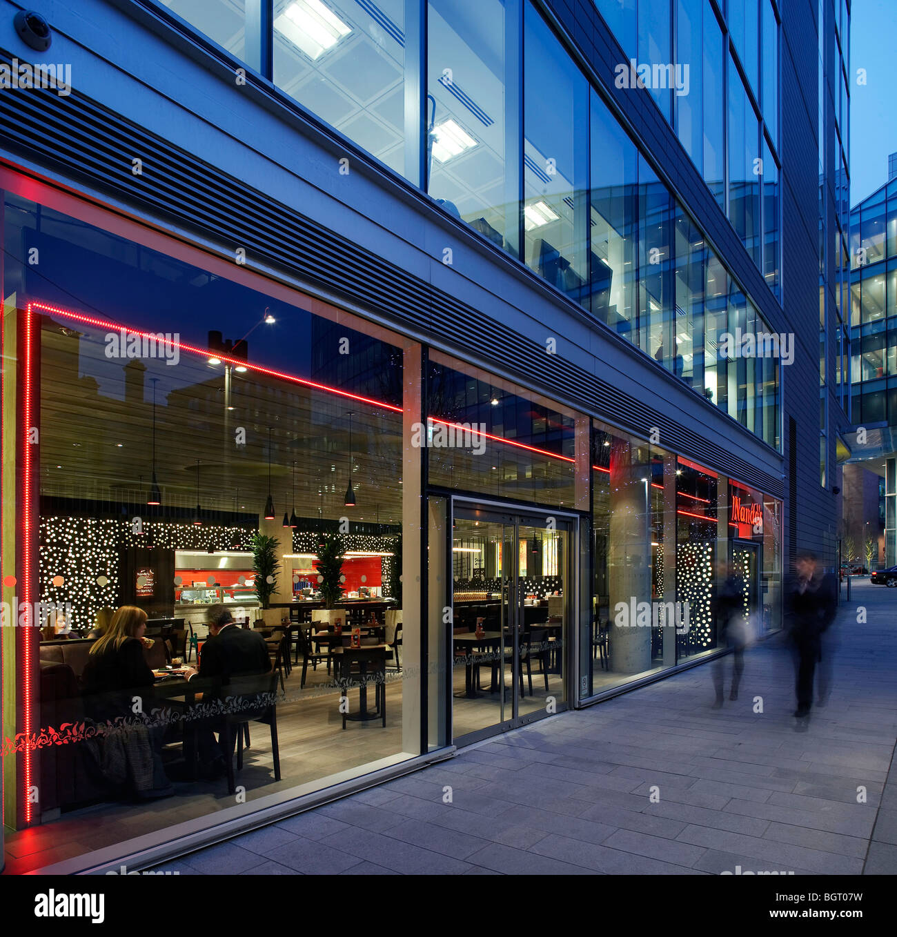 nando's restaurant spinningfields manchester, dusk view of exterior ...