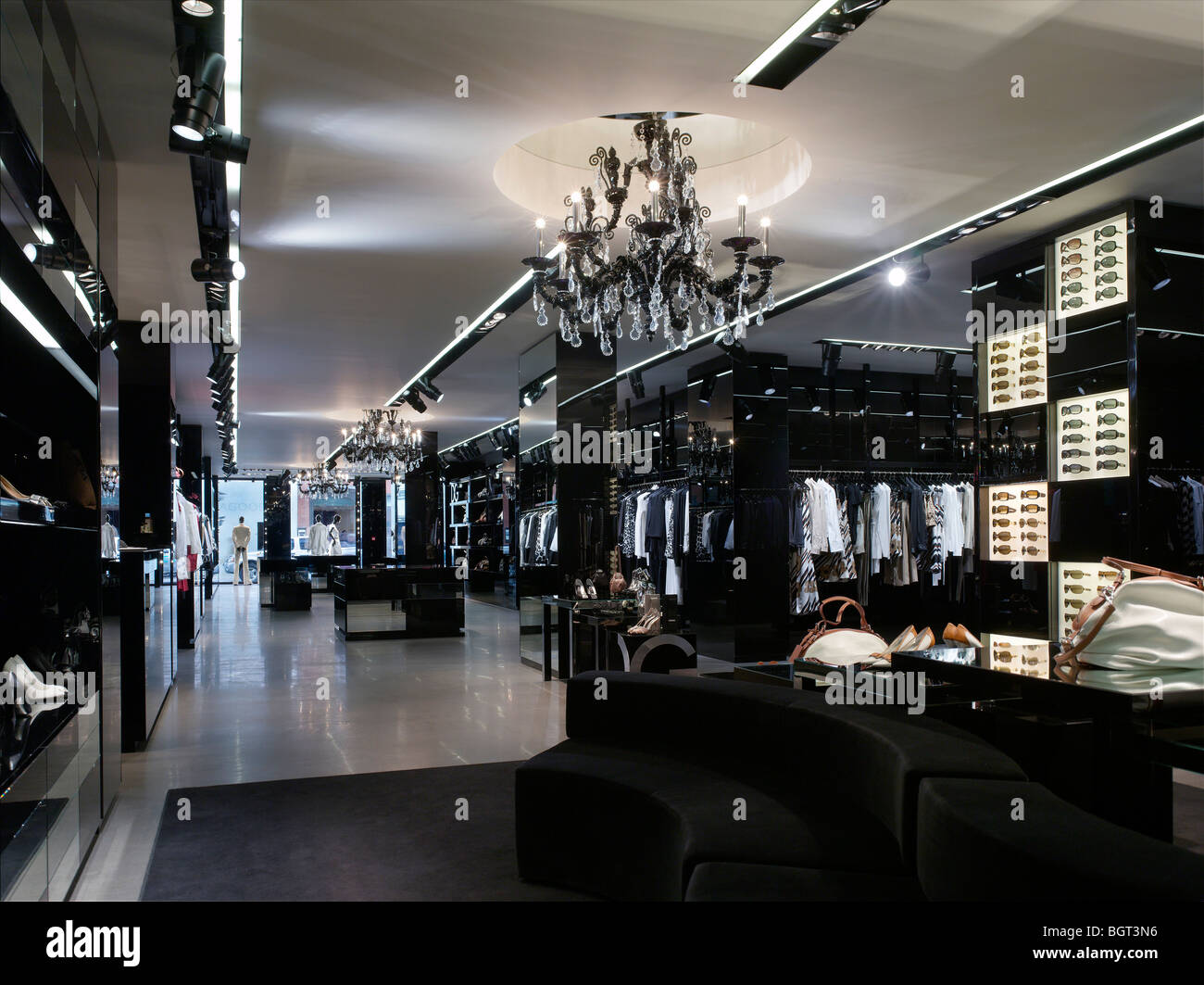 Dolce and gabana boutique hi-res stock photography and images - Alamy