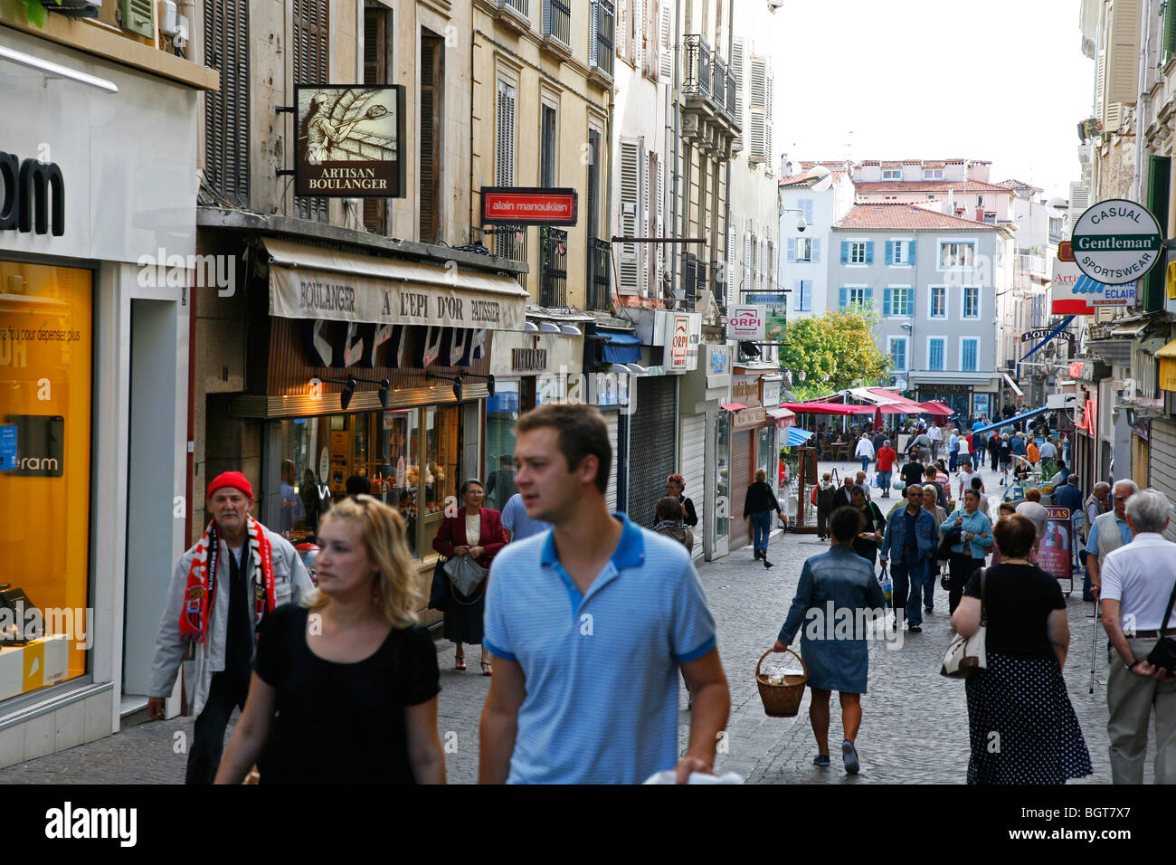 Vieil Antibes, street scene in the old town, Antibes, Alpes Maritimes, Provence, France. Stock Photo