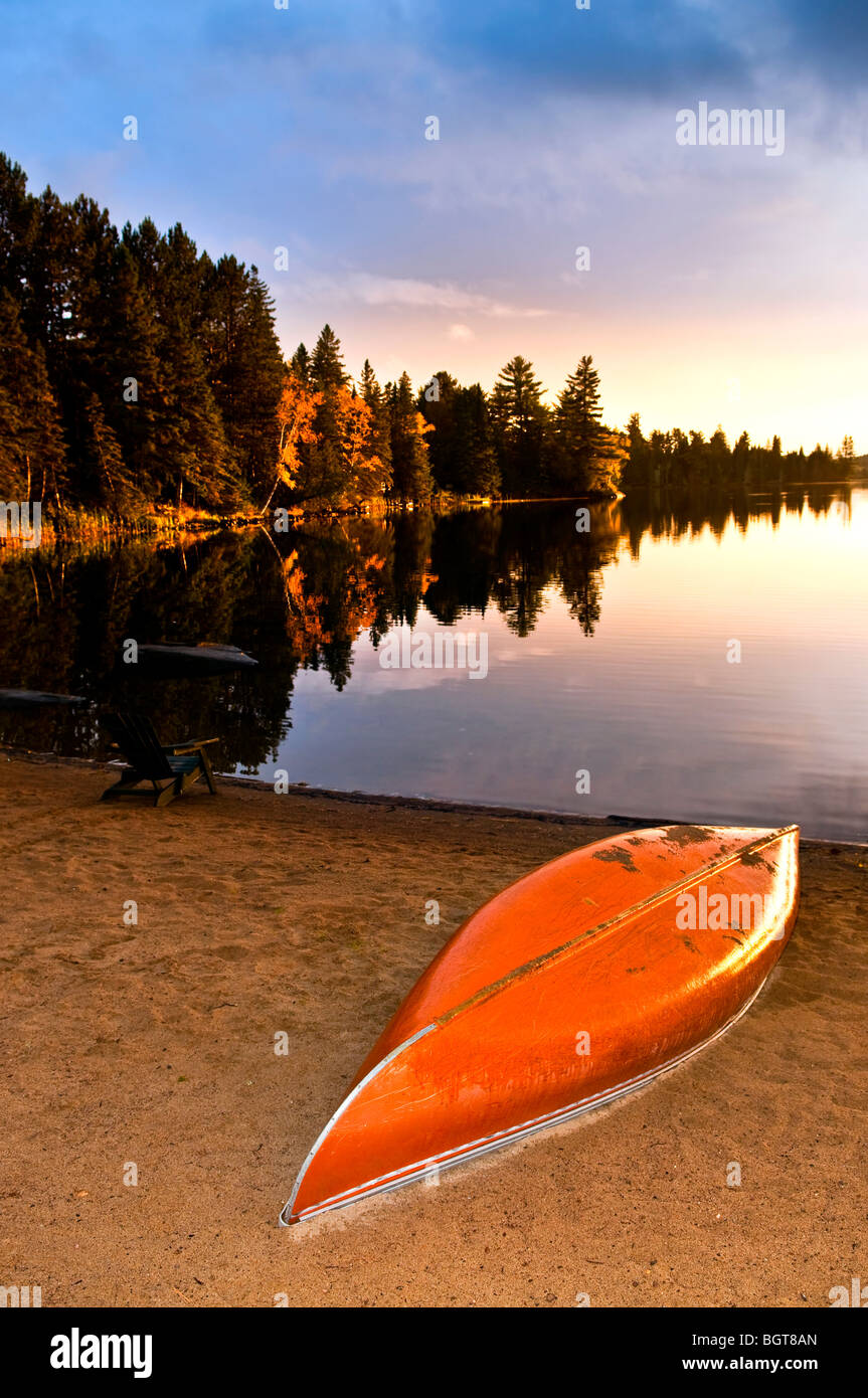 Canoe beach hires stock photography and images Alamy