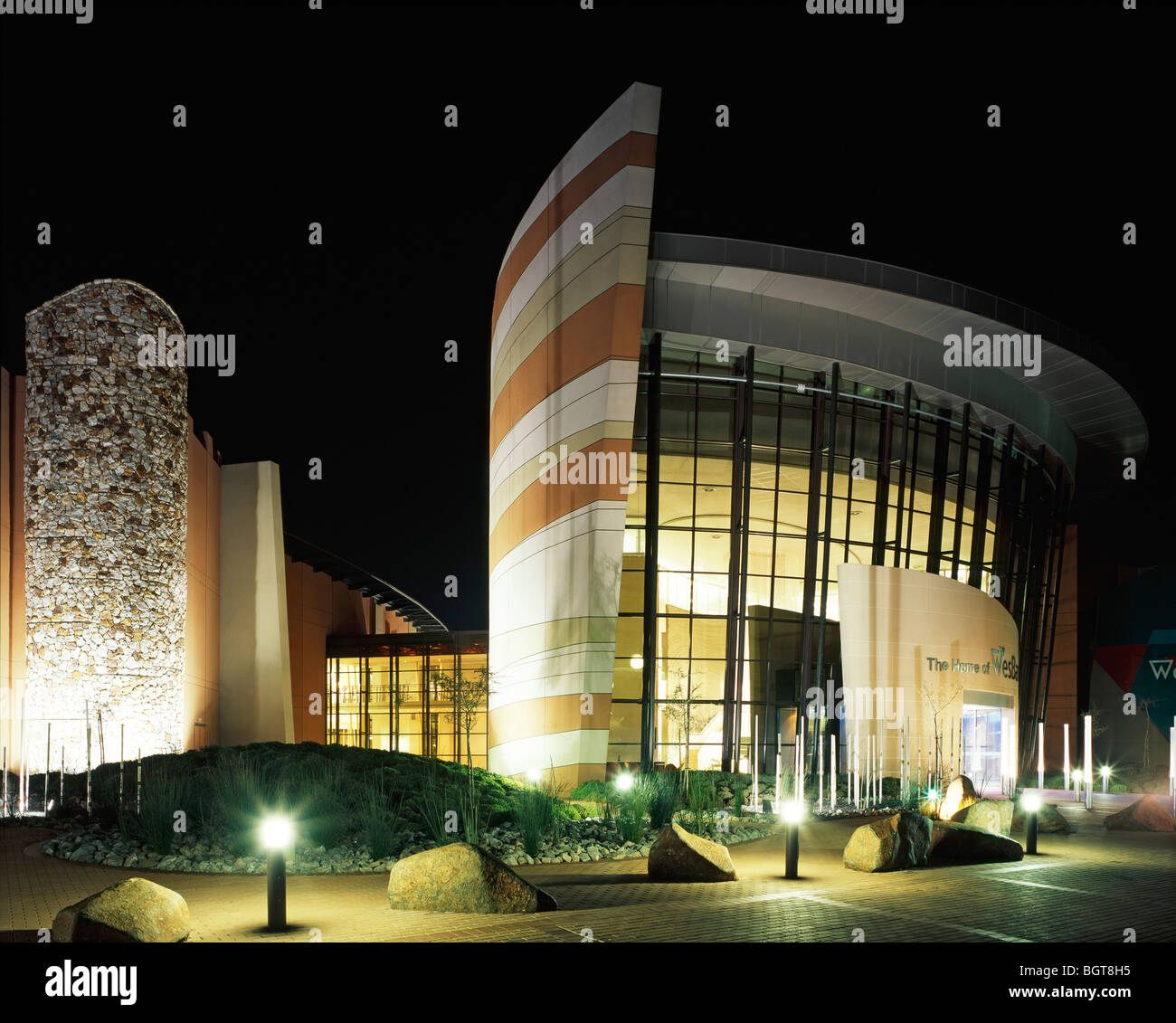 FNB WESBANK NO 1 ENTERPRISE RD FAIRLANDS BUILDING, JOHANNESBURG, SOUTH