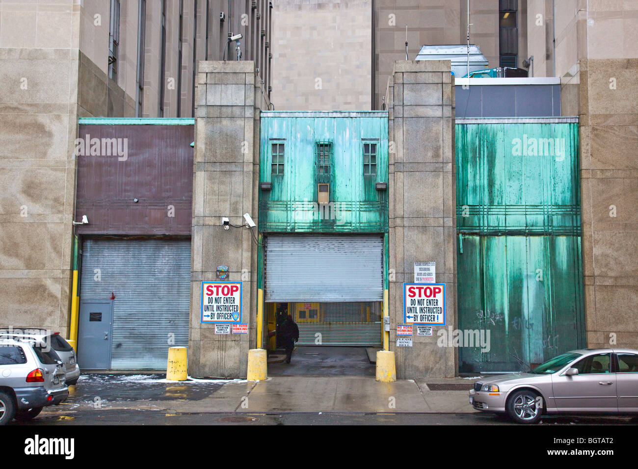 Baxter Street entrance to the Manhattan Detention Complex in New York ...