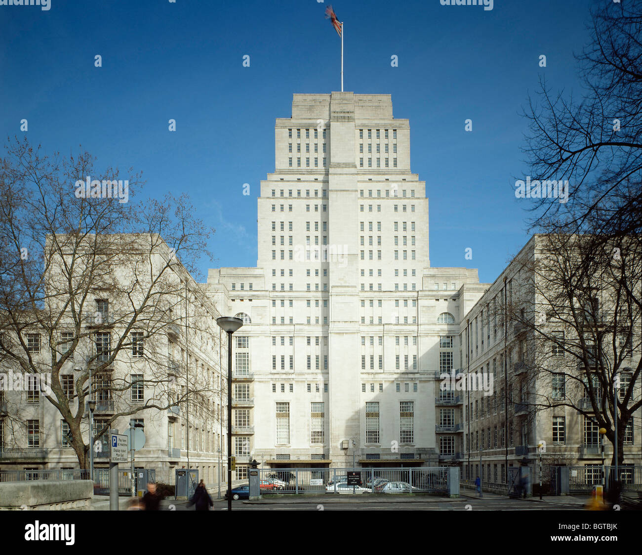 SENATE HOUSE UNIVERSITY OF LONDON, LONDON, UNITED KINGDOM, CHARLES HOLDEN Stock Photo