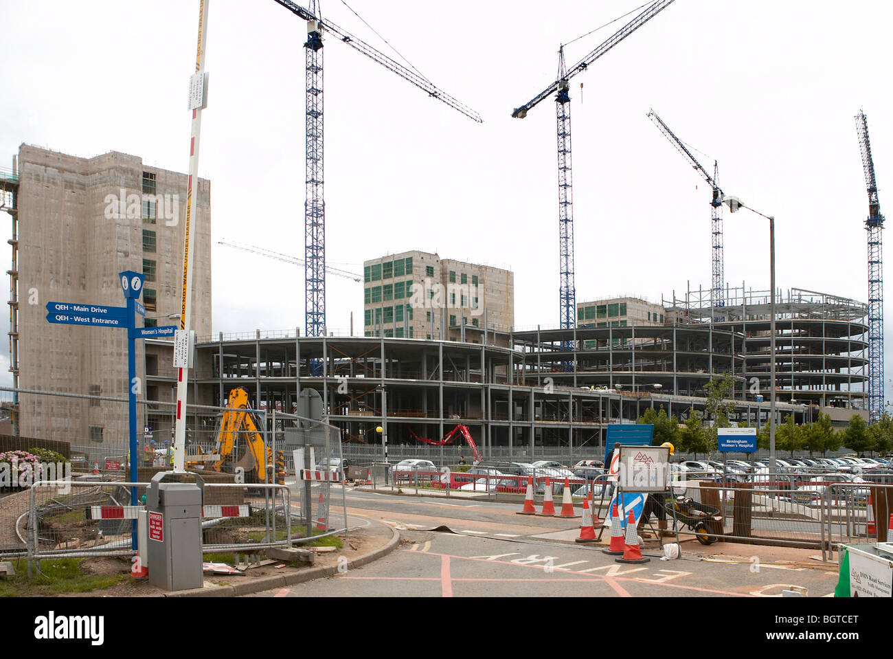 Building Of The Queen Elizabeth Hospital Birmingham UK Stock Photo - Alamy