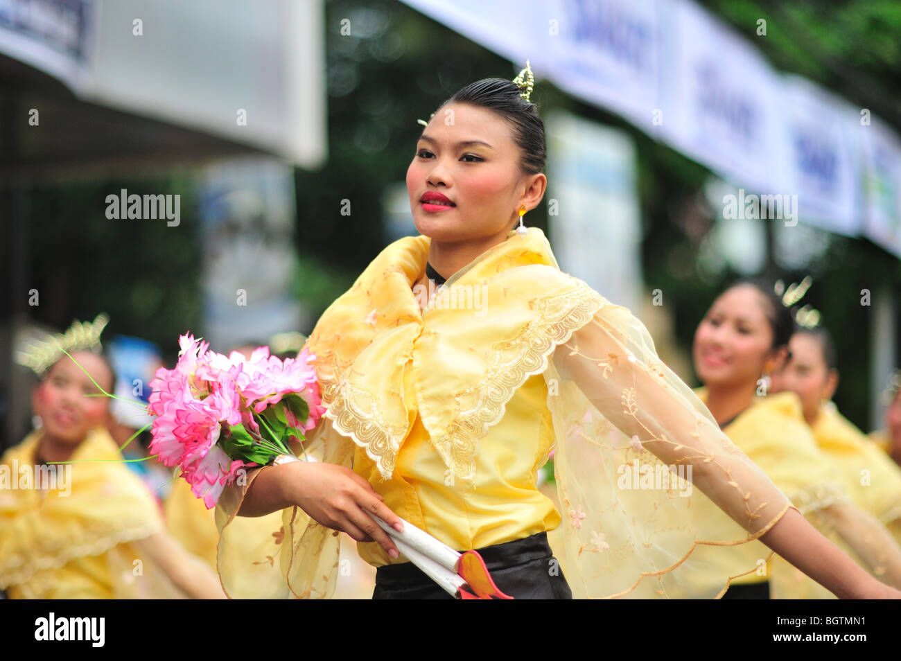 Sinulog Dancer Cebu City Philippines Stock Photo Alamy