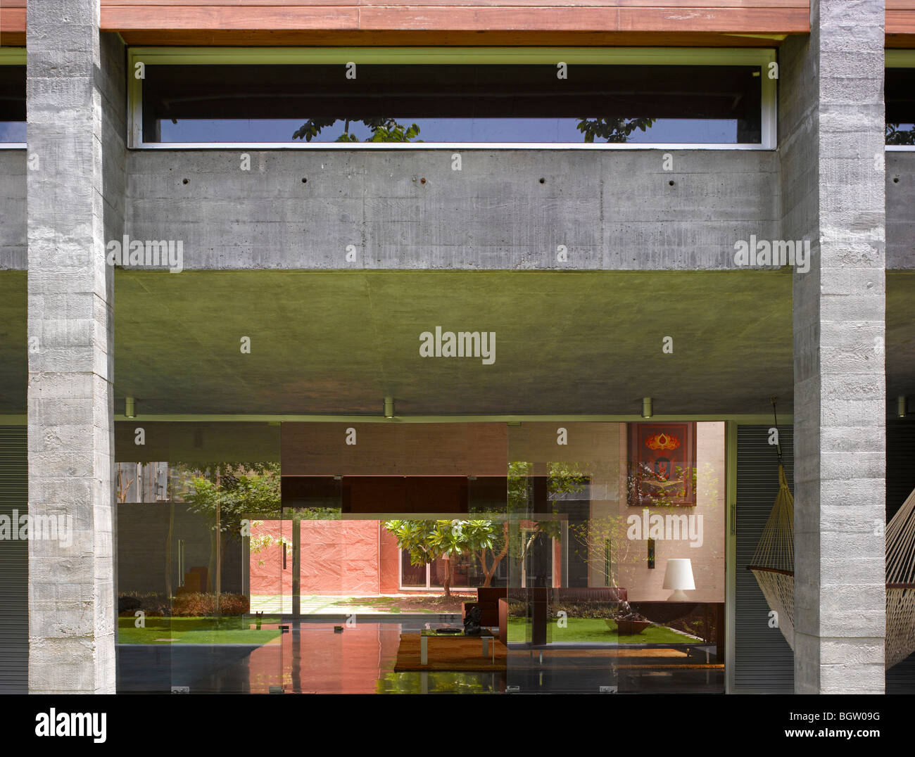 PARAG SHAH RESIDENCE, SURAT, INDIA, MATHAROO ASSOCIATES Stock Photo - Alamy