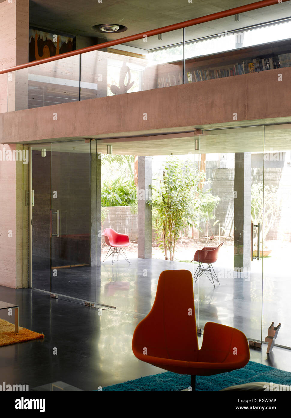 PARAG SHAH RESIDENCE, SURAT, INDIA, MATHAROO ASSOCIATES Stock Photo - Alamy