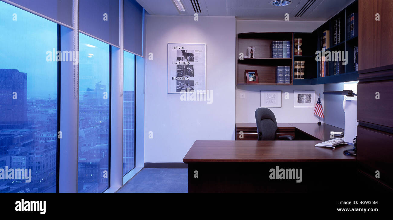 simpson thacher and bartlett offices, citypoint typical office Stock