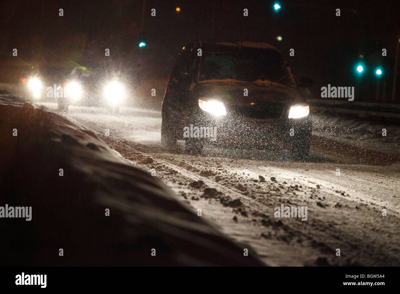 Heavy snowfall hi-res stock photography and images - Alamy
